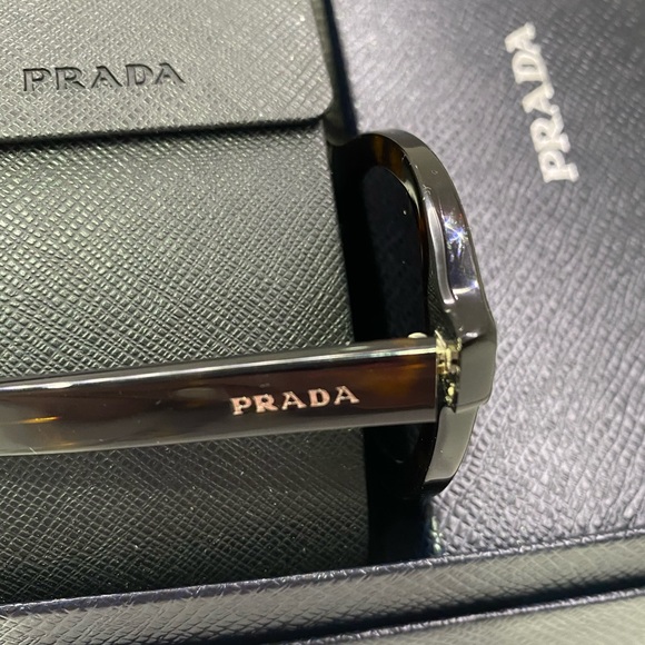 Prada glasses - Picture 1 of 2